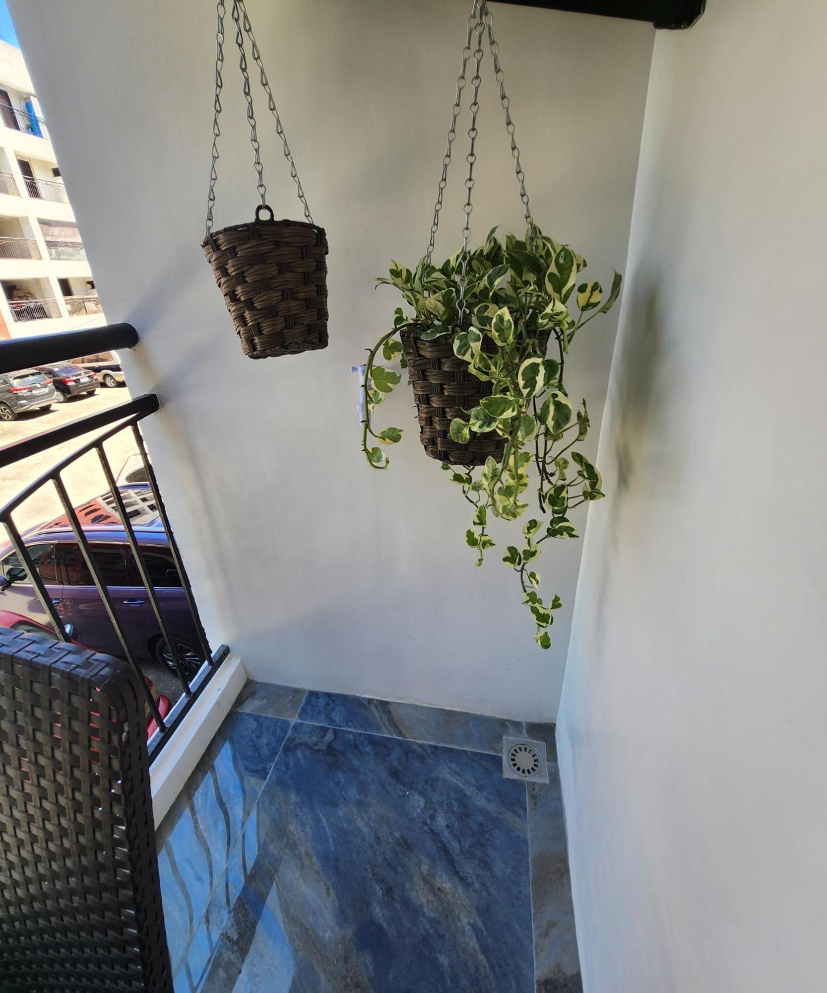 Condo Azur Suites B207 Near Airport, Netflix, Stylish, Cozy With Swimming Pool Lapu-Lapu City Exteriör bild