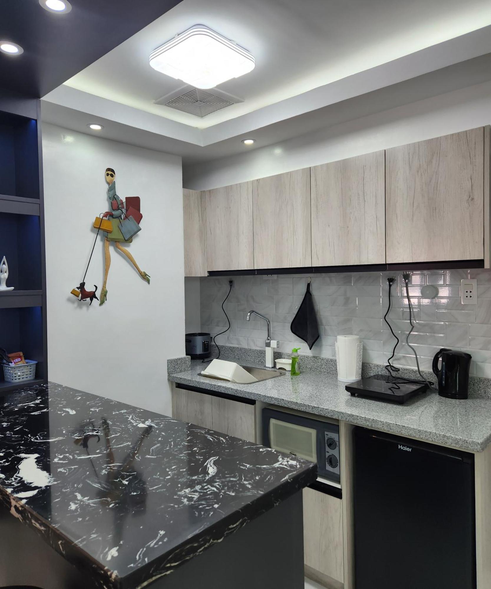 Condo Azur Suites B207 Near Airport, Netflix, Stylish, Cozy With Swimming Pool Lapu-Lapu City Exteriör bild